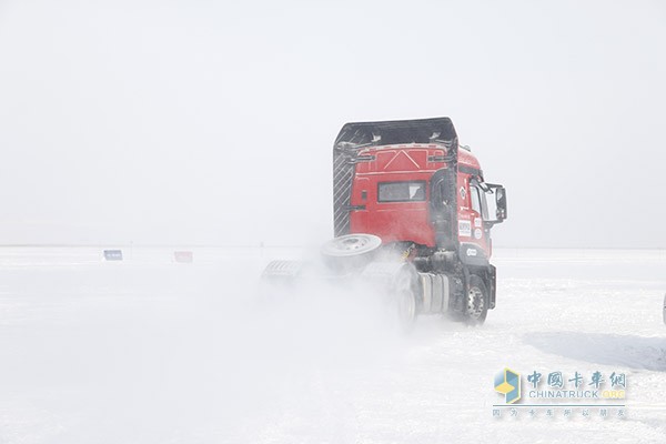 此次挑戰賽包括極寒環境下的多種測試以及比賽