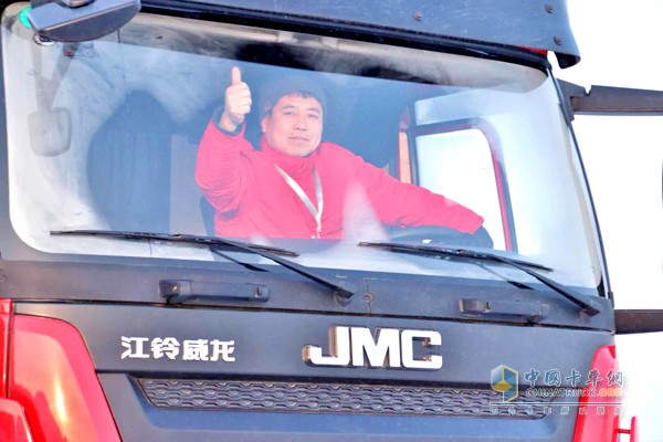 參賽司機(jī)為江鈴重卡點贊