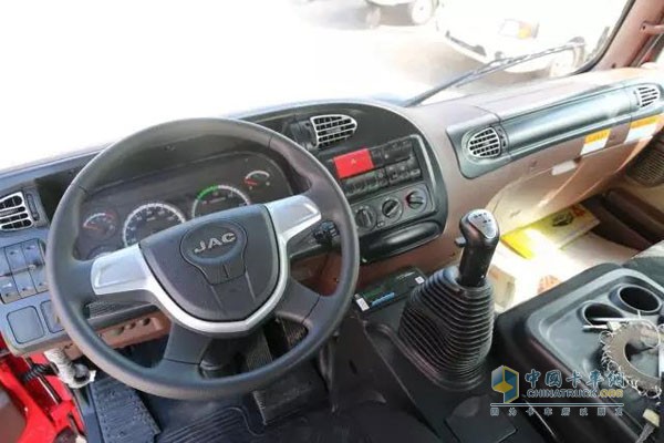 江淮格爾發(fā)K5L“一字型”直列儀表臺(tái)