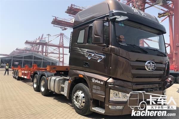 搭載了L4智能駕駛系統(tǒng)的解放J7