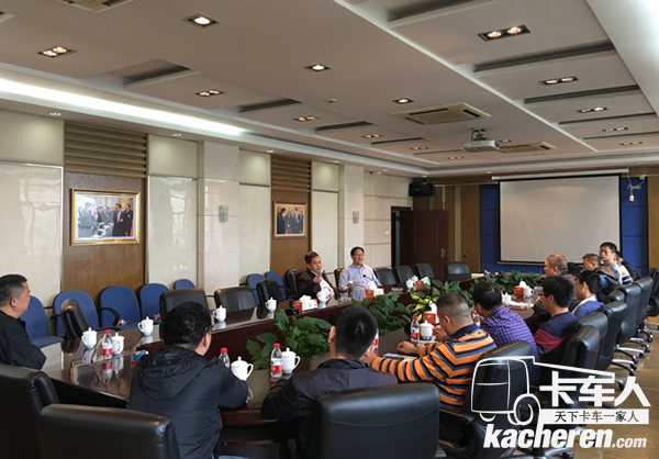 華菱星馬集團公司董事長劉漢如與福建客戶現場交流