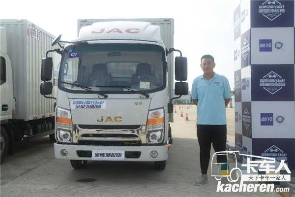 搭載安徽康明斯152馬力發(fā)動(dòng)機(jī)的帥鈴贏得現(xiàn)場(chǎng)用戶信賴