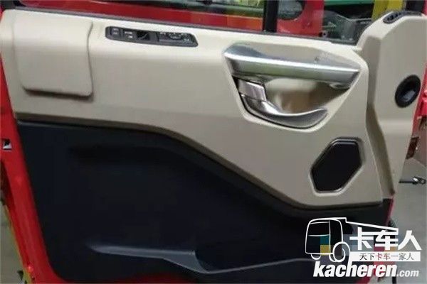 江淮格爾發(fā)6X2載貨車駕駛室車門(mén)