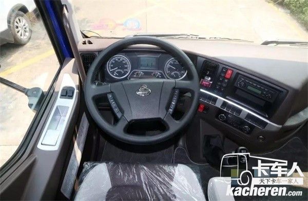 國六版乘龍H5綠通載貨車的方向盤