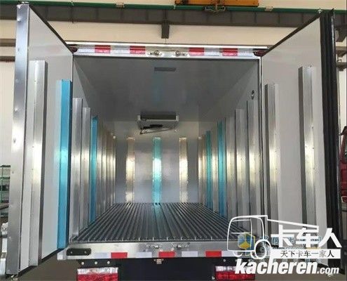 江淮駿鈴冷鏈車貨箱
