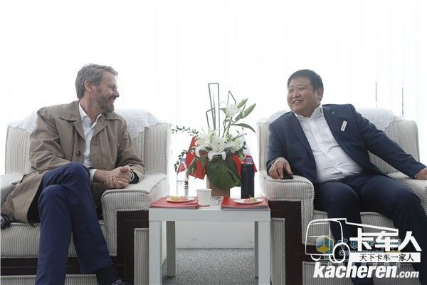 戴姆勒卡客車(中國)有限公司首席執行官科銳銘(Ralf Kraemer)與三一重工領導交流