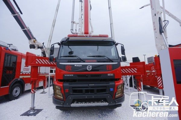 沃爾沃底盤48米大跨度舉高噴射消防車
