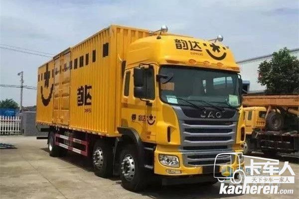 玉柴機(jī)器服務(wù)于上海韻達(dá)快遞運輸