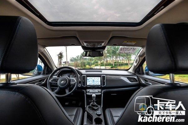 長(zhǎng)城炮商用皮卡內(nèi)飾