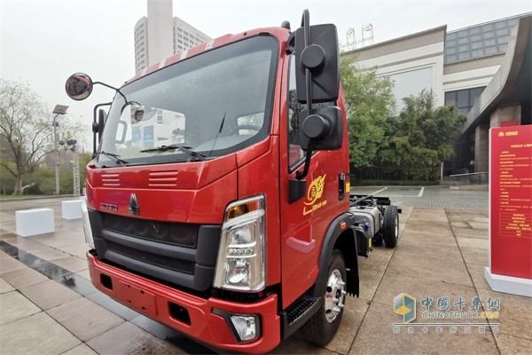豪沃輕卡 悍將4x2載貨車——全能王(濰柴3L 國(guó)六機(jī))