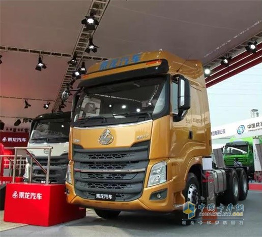 2015年全新乘龍H7的發布也標志著東風柳汽成為國內首家切換新一代卡車的廠家