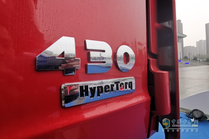 搭載了濰柴12L 430馬力發動機