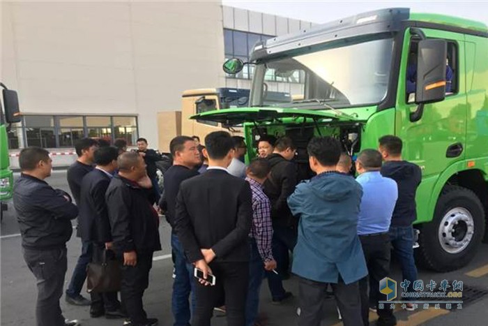 徐工重卡 漢風G7 牽引車