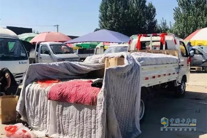 福田祥菱強大的穩定性、欄板的抗壓性,保證了運輸貨物的完好無損