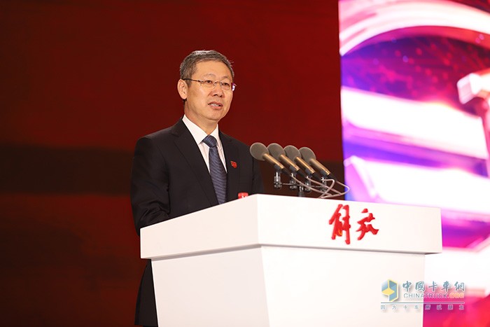 一汽集團總經理助理，一汽解放汽車有限公司黨委書記、董事長胡漢杰