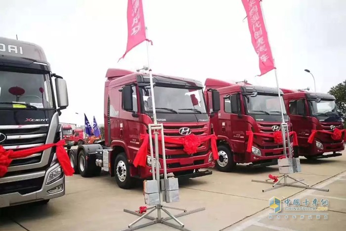 四川現代 創虎創業版 牽引車