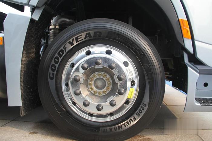 采用鋁合金輪輞等輕量化設計