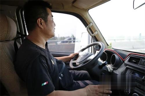 飛碟汽車 載貨車