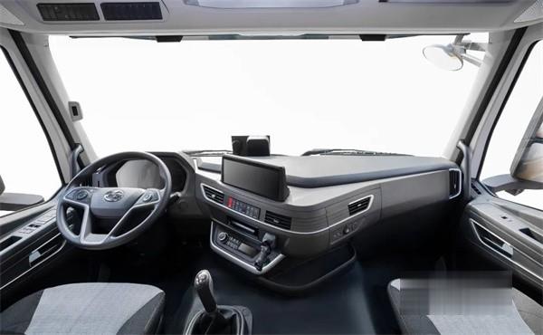 上汽紅巖  自卸車