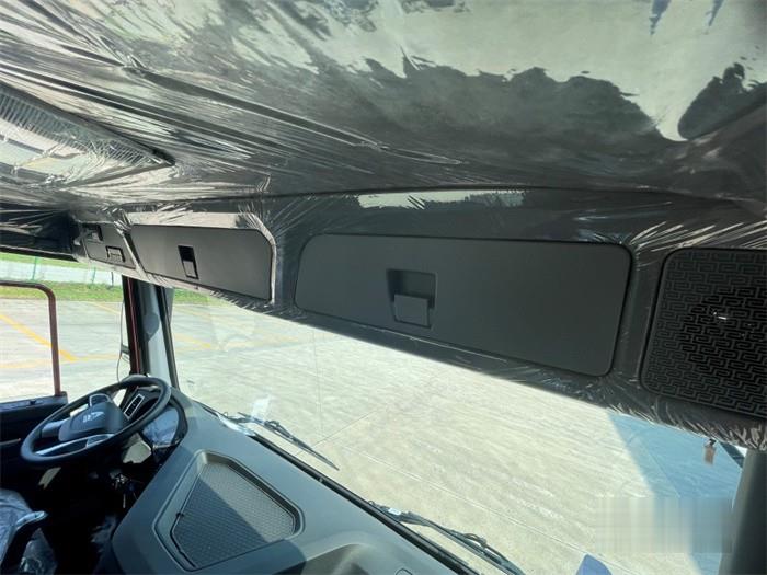 中國重汽  豪沃V7