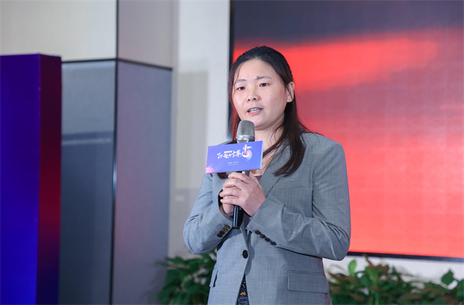 2021年10月26日,2021(第五屆)滿幫司機節十大卡車司機頒獎典禮在南京舉辦。經過千余名卡車司機的激烈角逐,百萬人次投票,最終遴選出2021滿幫十大卡車司機。