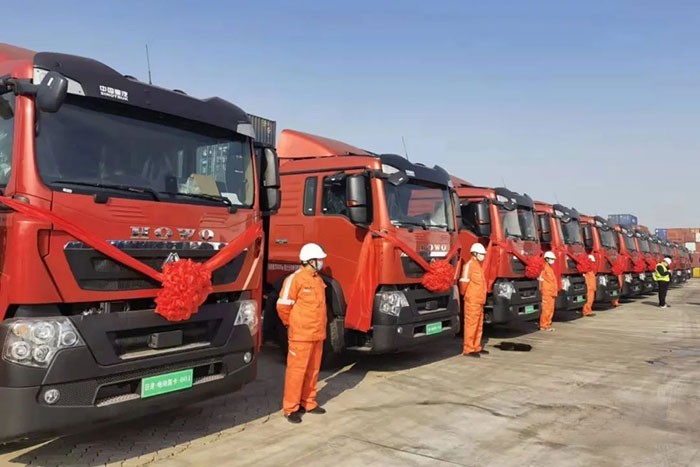 中國重汽 豪沃TX 電動集卡牽引車