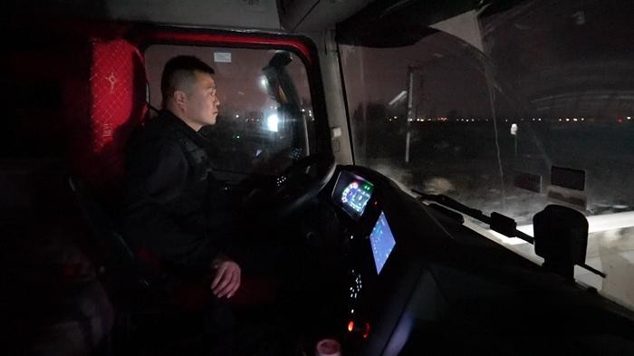 豪沃MAX牽引車帶給他的不僅僅是財富,更是一份朋友的相守