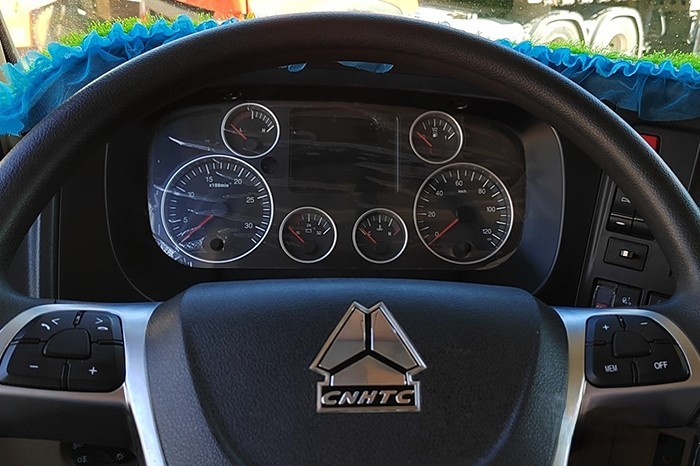 中國(guó)重汽豪沃TX載貨車