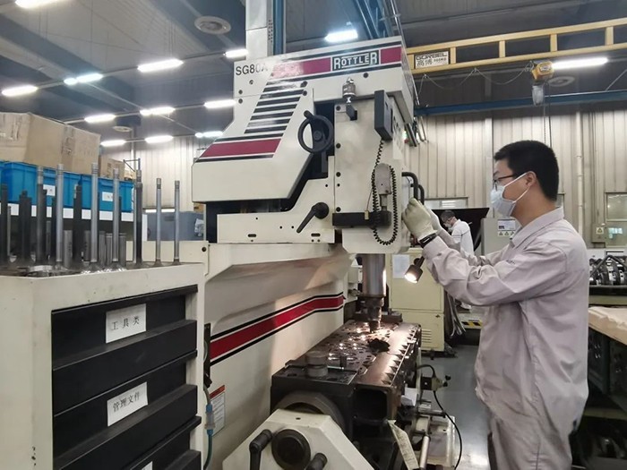 解放動力,發動機