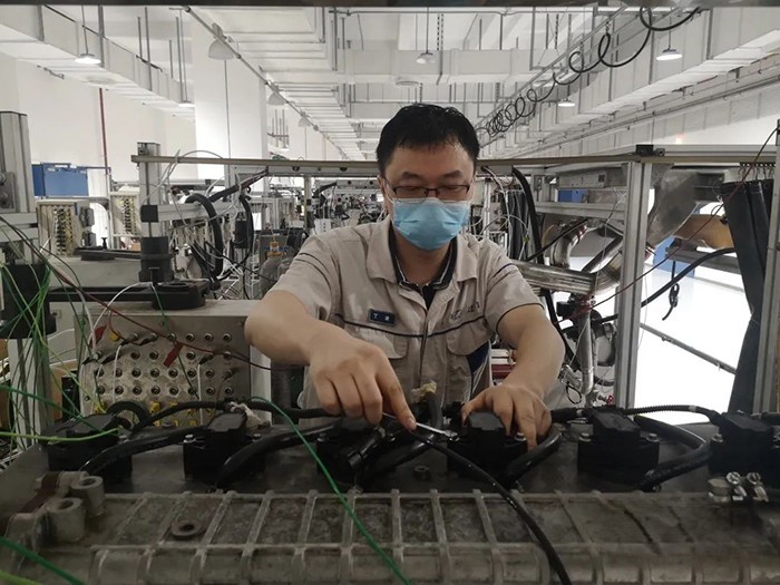 解放動(dòng)力,發(fā)動(dòng)機(jī)事業(yè)部