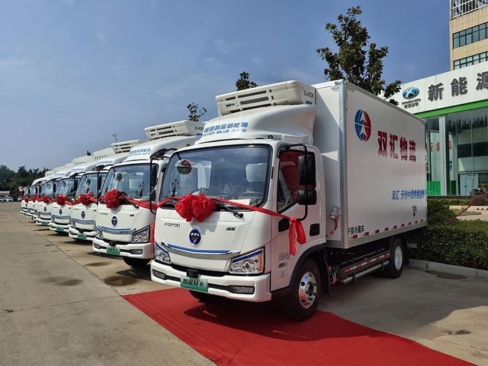 智藍輕卡100度電冷藏車現場展車
