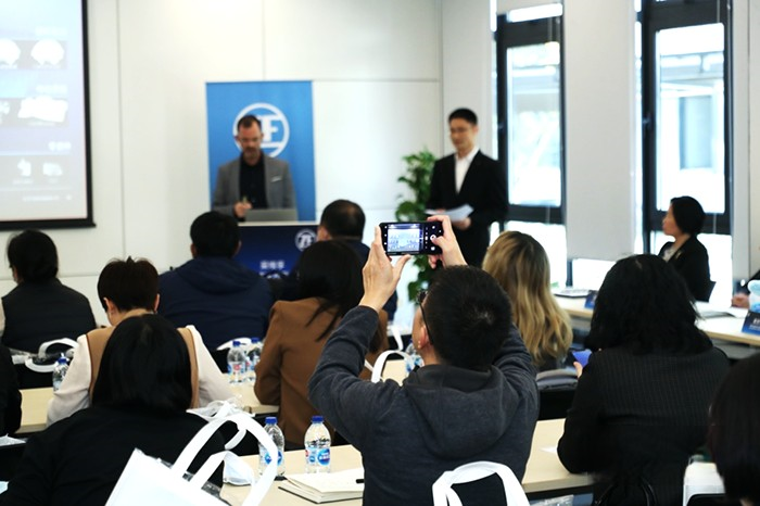 采埃孚傳動系統,變速箱