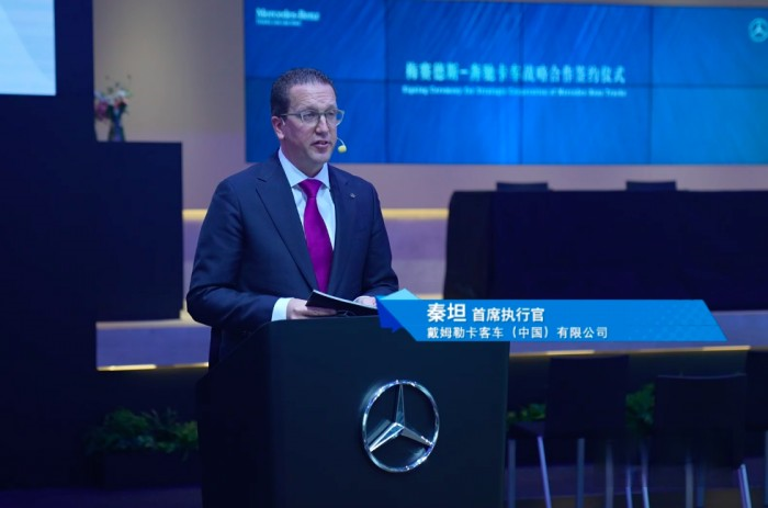 首次獨立參加進博會的梅賽德斯-奔馳卡車 到底有多“懂中國”？