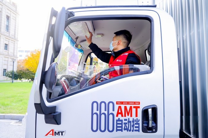 陜汽德龍666自動擋車型