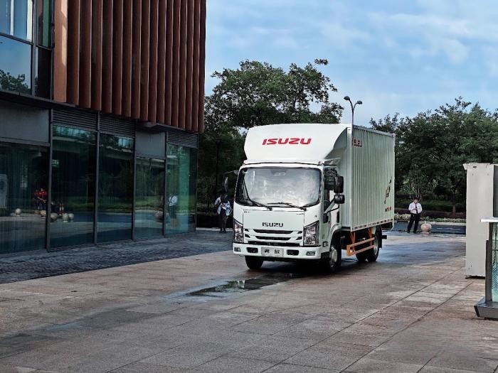 駛向創(chuàng)富快車道，首選藍牌輕卡江西五十鈴翼放EC 2.5輕卡