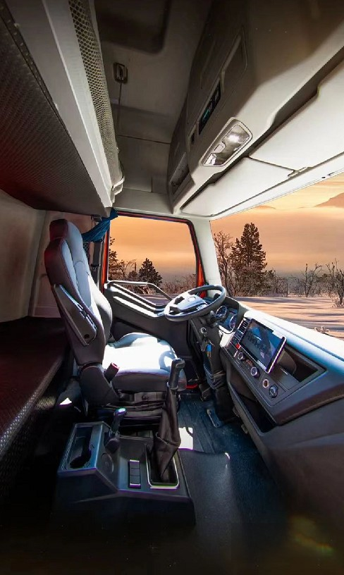 性能強悍 配置全面 解放2023款J6L精英版載貨現已發售