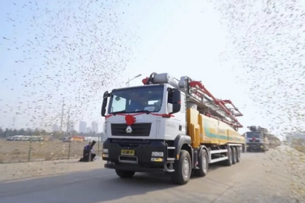 “卯”勁起航！徐工大米數(shù)泵車數(shù)臺齊發(fā)