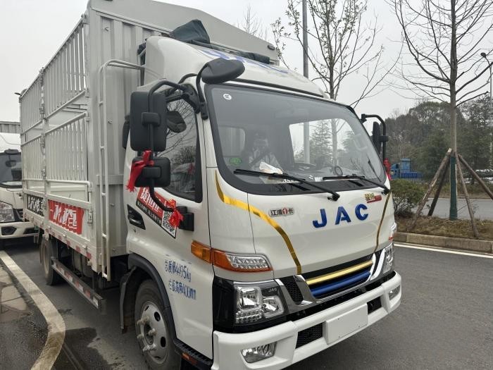 從純電換到混動 長沙楊師傅夫婦這么評價“混動1號”駿鈴聚寶盆!