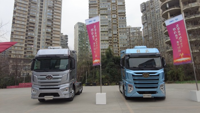 以25.7%的終端份額引領市場，以27.9萬輛確保“雙第一” 一汽解放亮劍2023！