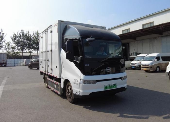 第八屆發現信賴盛典 比亞迪T5D勇奪綠色運輸純電載貨車桂冠!