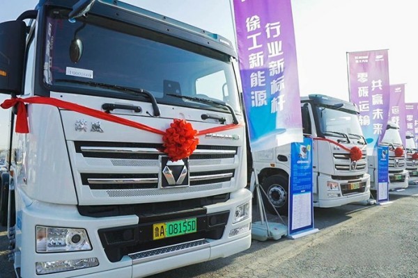 “換”綠進(jìn)行時(shí)！徐工新能源換電牽引車(chē)落子泉城