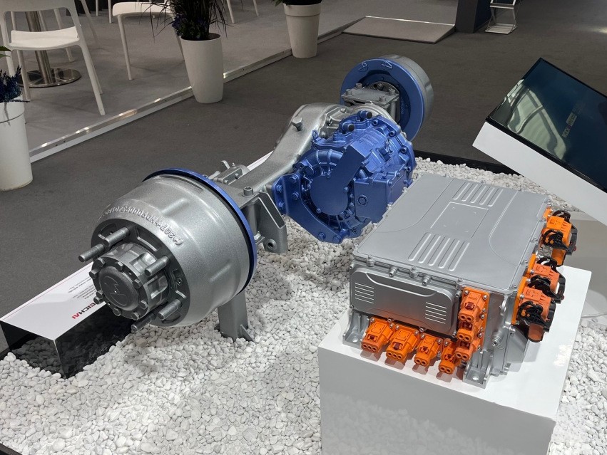 漢德車橋榮獲第19屆全國百家優秀汽車零部件供應商