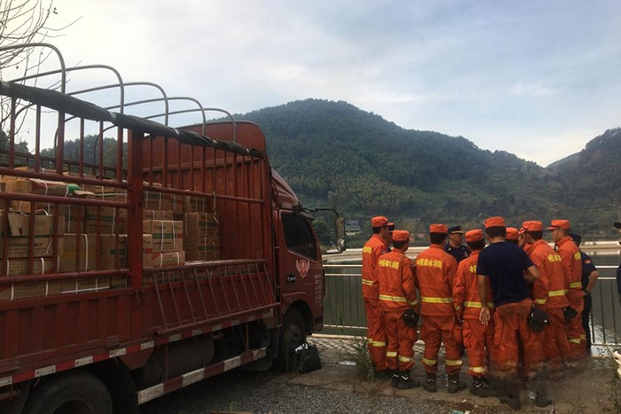 愛拼才會贏,“強哥”攜手東風多利卡一路“狂飆”