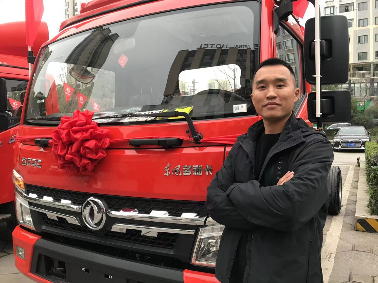 愛拼才會贏,“強哥”攜手東風多利卡一路“狂飆”