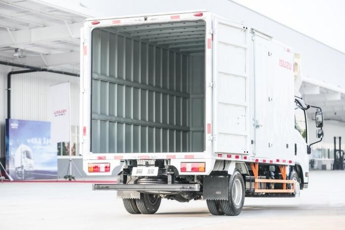 吹響春耕號角,江西五十鈴翼放輕卡農資運輸助農忙