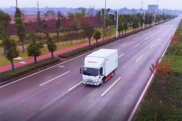 吹響春耕號角,江西五十鈴翼放輕卡農資運輸助農忙