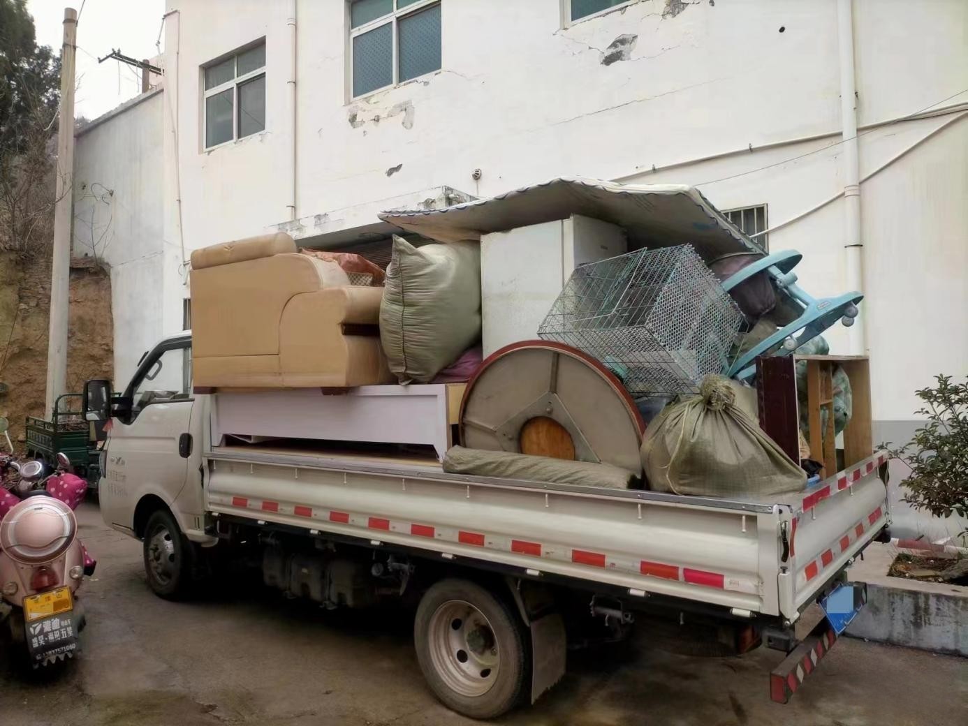 干一行鉆一行，入行十幾年，他為何換愷達轎卡跑零散貨運？