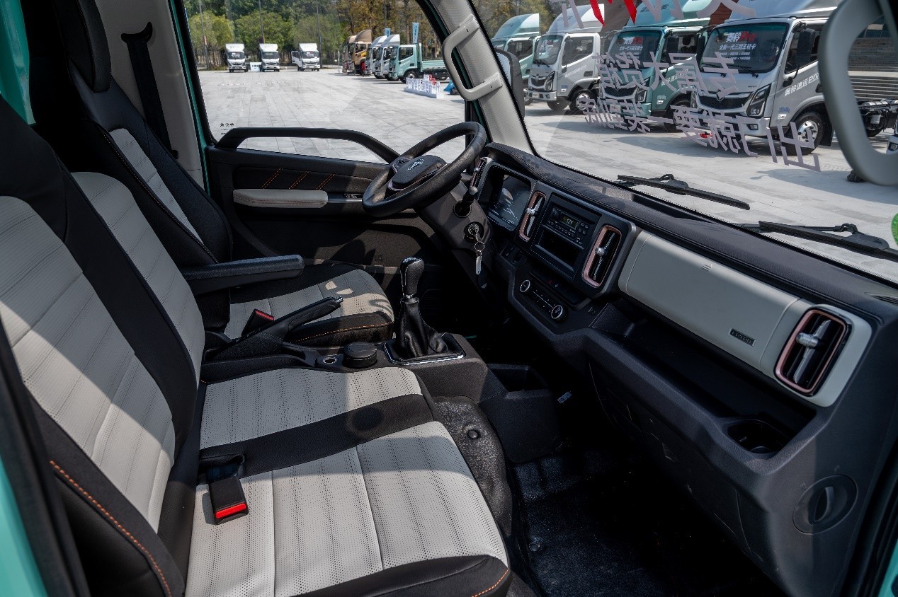 卡友沈師傅：作為浙江區域首位車主，我強推奧鈴速運Pro