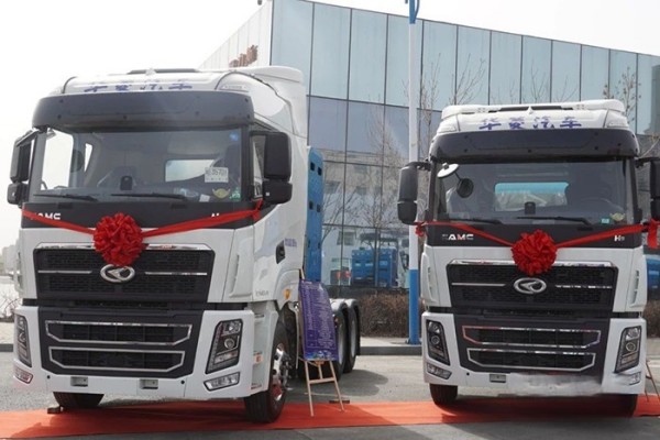現場斬獲50臺訂單 華菱H9 CNG牽引車重磅出擊新疆物流市場