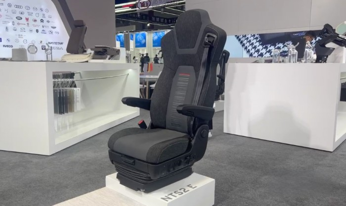 盡展科技范兒 伊思靈華泰攜5大核心平臺產品亮相上海車展